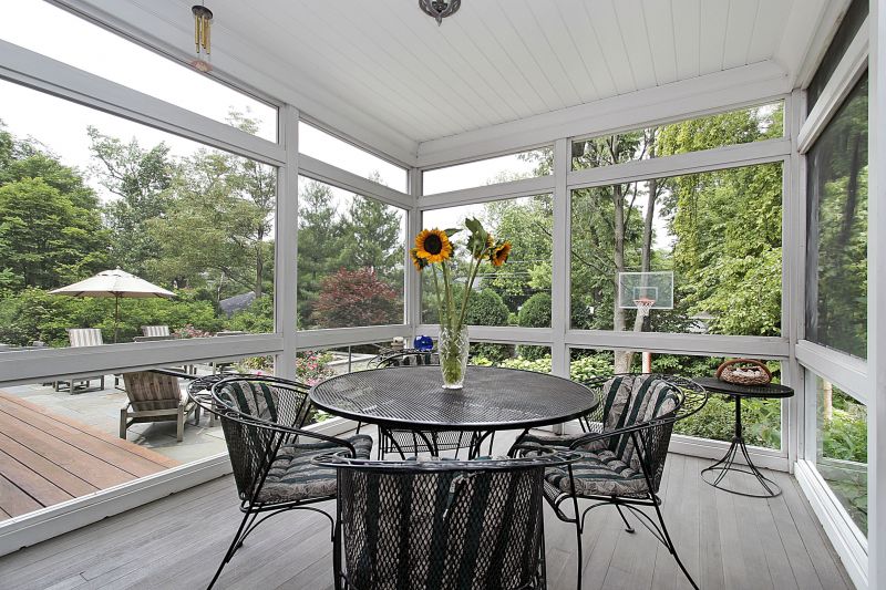 Deck Enclosure Construction in Dallas, TX